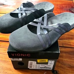 Vionic Claire Charcoal Shoes